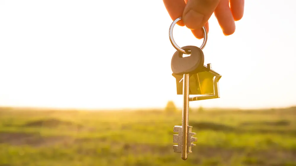 Schlüssel im Sonnenlicht – Türöffnungen in München Sendling
